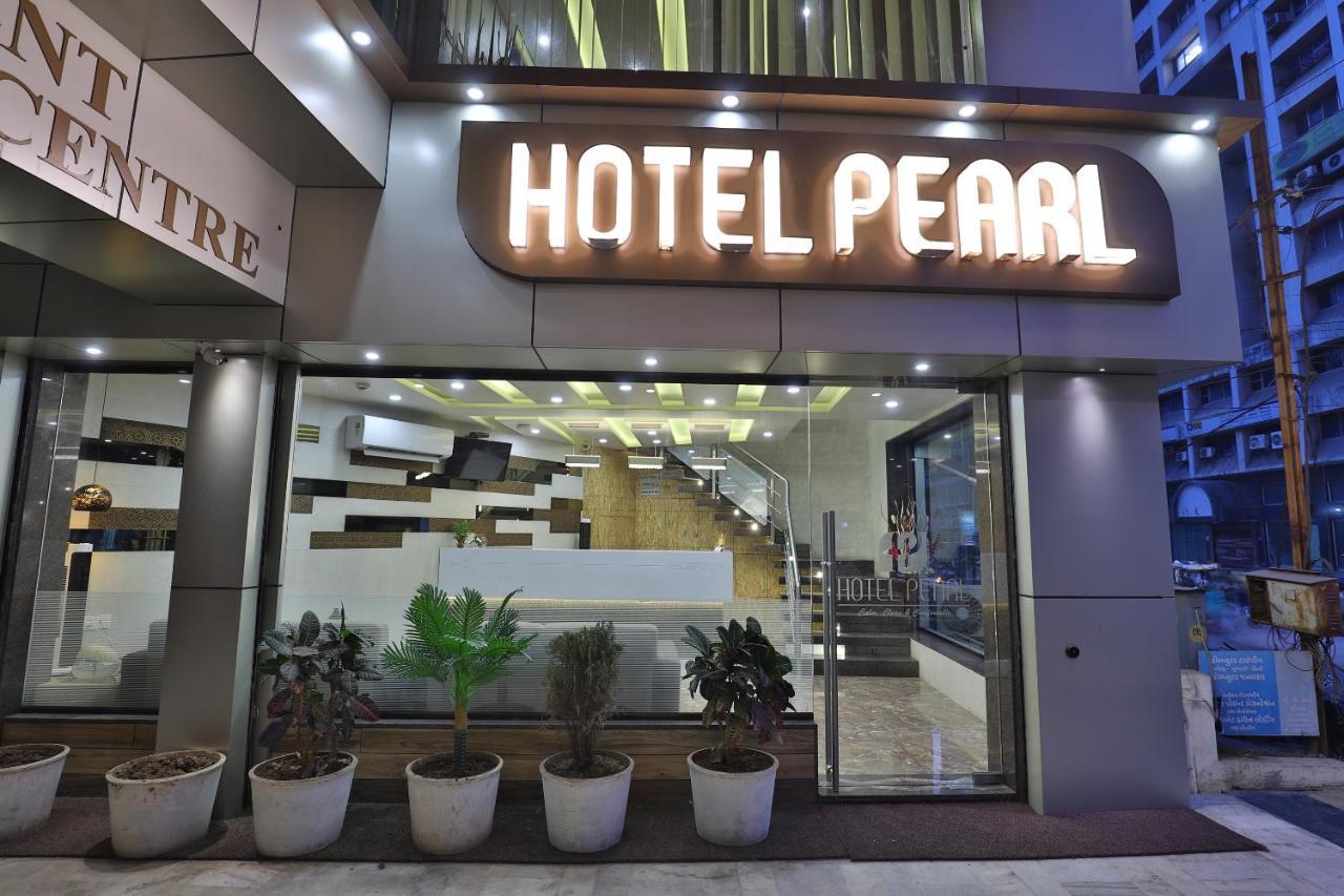 Hotel Pearl Vadodara Zewnętrze zdjęcie